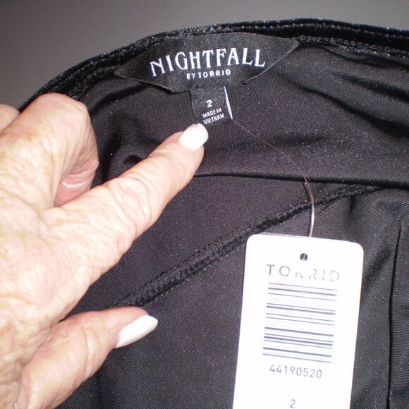 TORRID NWT BLACK NIGHTFALL VELVET CAMI SZ 2X - Picture 3 of 4